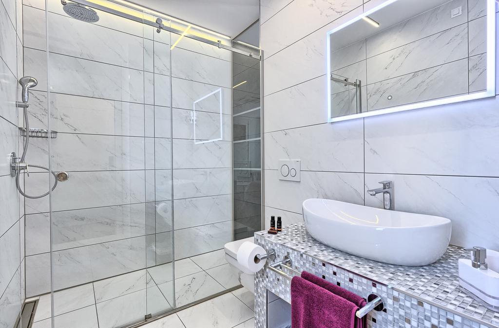 Mincheta - Luxury Rooms Primošten المظهر الخارجي الصورة