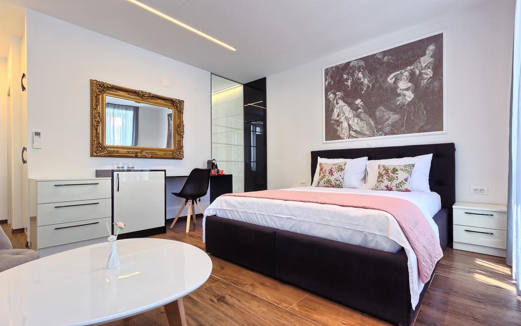 Mincheta - Luxury Rooms Primošten المظهر الخارجي الصورة