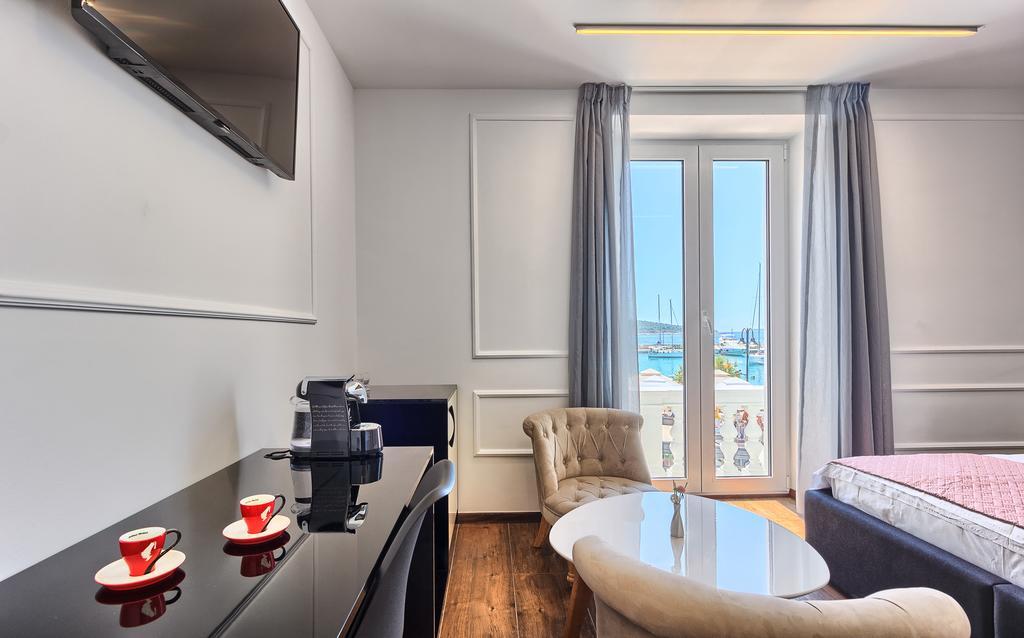 Mincheta - Luxury Rooms Primošten المظهر الخارجي الصورة