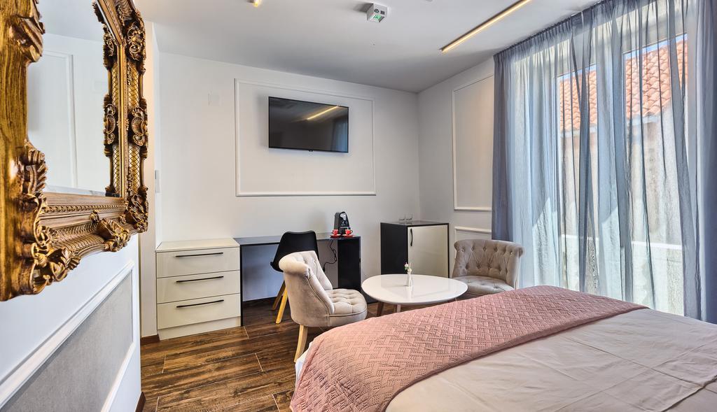Mincheta - Luxury Rooms Primošten المظهر الخارجي الصورة